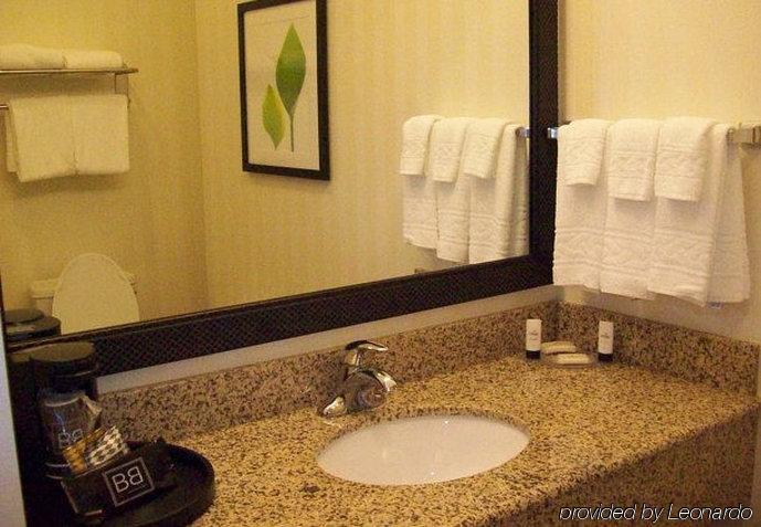 Fairfield Inn And Suites By Marriott Strasburg Shenandoah Valley Экстерьер фото